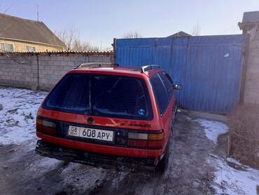 Volkswagen: Volkswagen Passat: 1993 г., 1.8 л, Механика, Бензин, Универсал