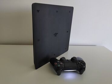 PS4 (Sony Playstation 4): Sony Playstation 4 slim Sony Playstation 4 konzola 500 GB, malo — 10