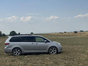 Транспорт: Toyota Sienna: 2017 г., 3.5 л, Автомат, Бензин, Минивэн — 1