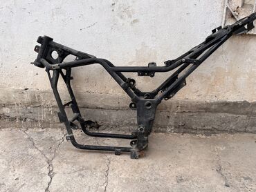 мото цепь: Комплект деталей для мотоцикла (шасси): Состав: - Рама стальная