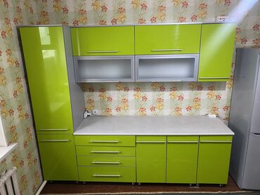 кухонный стол стул: Кухонный гарнитур, Шкаф, цвет - Зеленый, Б/у
