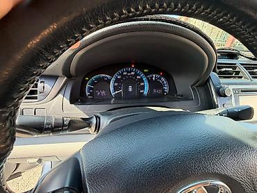 авто химзавод: Toyota Camry: 2013 г., 2.5 л, Автомат, Гибрид, Седан — 5