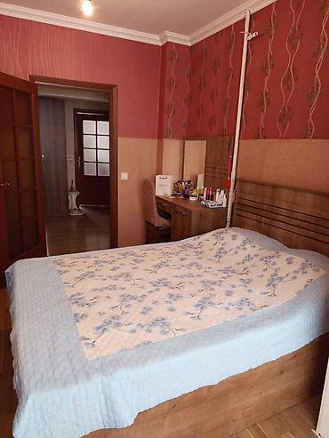 8 noyabr: Bakı, Həzi Aslanov qəs., 3 otaqlı, Köhnə tikili, m. Həzi Aslanov, 75 kv. m — 8