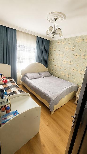 Həyət evləri və villaların satışı: Satılır – həyət evi - Masazirda 1 heyetde 2 ev satilir . Her biri tam — 5
