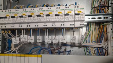 Электрики, электромонтажники: Электрик. Больше 6 лет опыта — 5