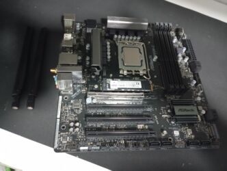 Процессоры: Материнская плата, Б/у, ASRock, LGA1700, Micro-ATX, Для ПК