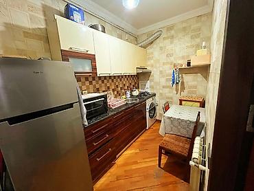 ev satiwi: 3 otaqlı, Yeni tikili, 65 kv. m — 10