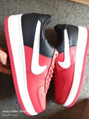 Women's Sneakers and athletic shoes: Patike na lalafo.rs — 11 Women's Sneakers and athletic shoes: Patike — 11