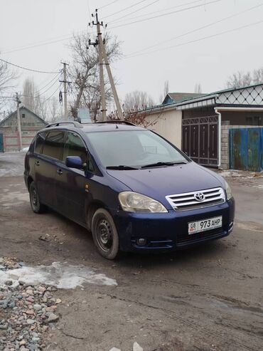 Toyota: Toyota Avensis Verso: 2003 г., 2 л, Механика, Дизель, Минивэн