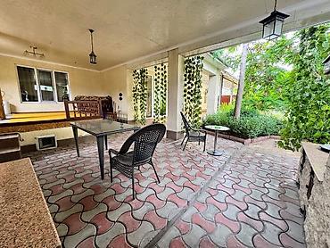 Долгосрочная аренда домов: 300 м², 7 комнат, Кондиционер, Бронированные двери, Парковка — 5