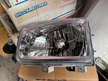 r50: Комплект передних фар Nissan 2001 г., Новый, Аналог — 2