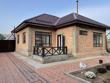 киргизия 1 дом: 90 м², 4 комнаты, Свежий ремонт Кухонная мебель