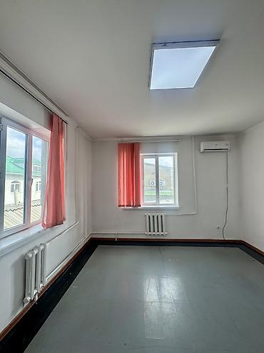 Аренда офисов: Аренда офисов, 250 м², В частном доме, 1 линия — 4