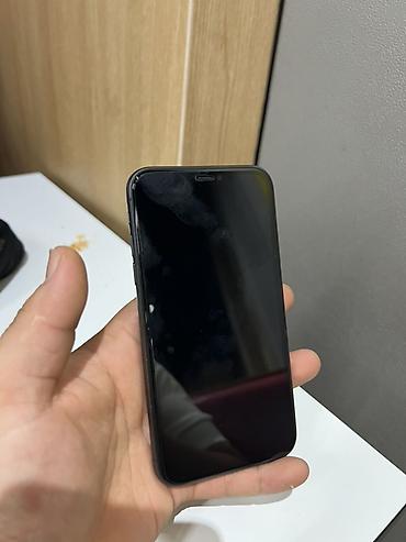 macbook 2009: IPhone 11, черный цвет Основные характеристики: - Экран 6.1" Liquid — 2