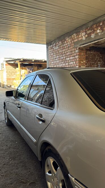 Mercedes-Benz: Mercedes-Benz E-Class: 1996 г., 2.3 л, Автомат, Бензин, Седан — 4