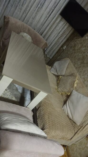 metbex ucun qaz sobalari: Metbex ucun divan+2kreslo+masa satilir. 320 manat yenidir. koc