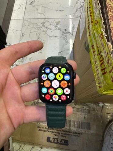 esger sekilleri: Apple Watch 8 series. Hədiyyə olunub 10 gün işlədilib. Ölçüsü 45 mm
