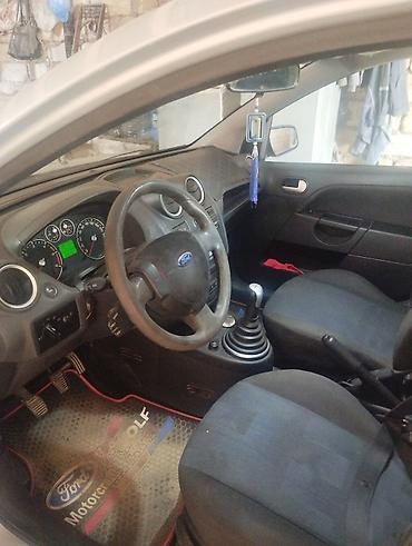 ford resor: Ford Fiesta: 1.6 l | Hetçbek — 4