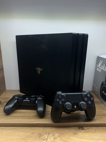 playstation 4 оптом: Продам свою приставку Ps 4pro 1тб памяти и годовая подписка EA play