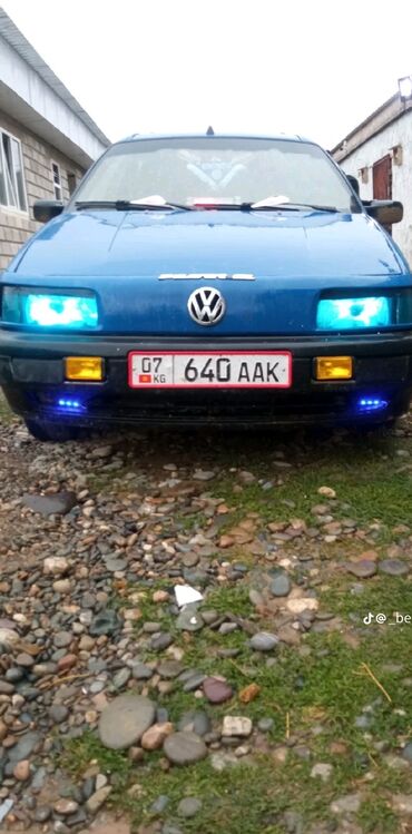 автомашина бишкек: Volkswagen Passat: 1991 г., 1.8 л, Механика, Бензин, Минивэн