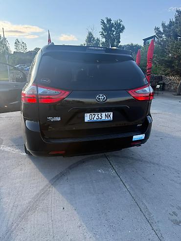 voxy noah: Toyota Sienna: 2020 г., 3.5 л, Автомат, Бензин, Минивэн — 2