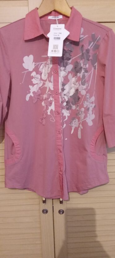 блузка нарядная: Блузка, Классическая модель, В цветочек, С воланами