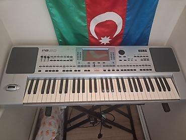 korg sintezator: Korg Pa50 aranjor sintezator ayaqliq ve çantasi orgilandir üstunde — 2