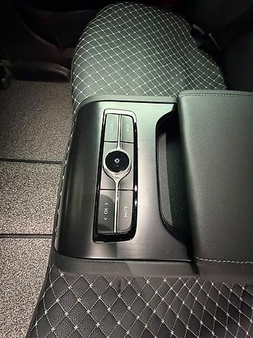 gra: Hyundai Grandeur: 2022 г., Седан — 3