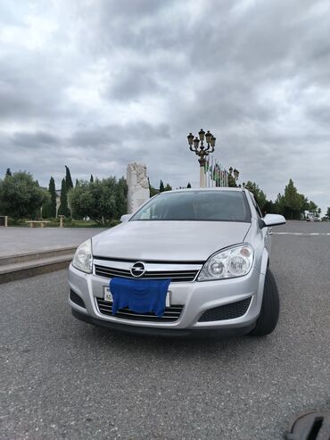 volkswagen polo 2007 1.2: Opel Astra: 1.4 l | 2007 il 216900 km Hetçbek