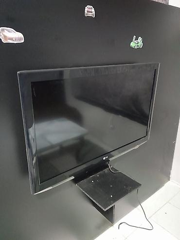 plazma televizor satilir: LG plazma/LCD televizor, diaqonal təxminən 40–42 düym. Nazik çərçivəli — 3