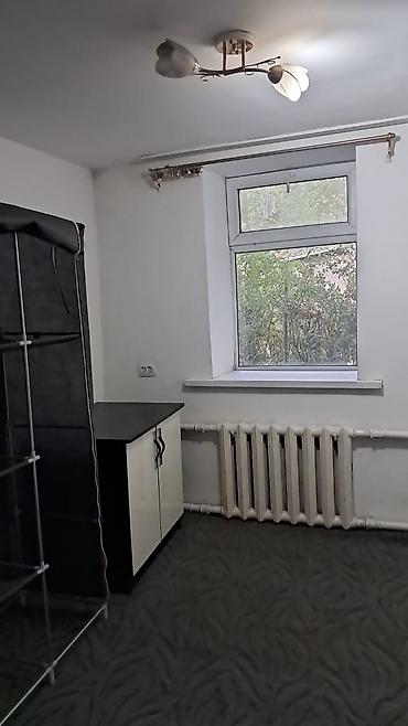 Бөлмөлөрдү ижарага берүү: Сдаётся жильё с меблированными комнатами и отдельной кухней. - — 5