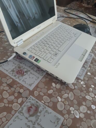 sto za laptop: Б/у Sony, 11.6 ", Intel Pentium, 128 ГБ