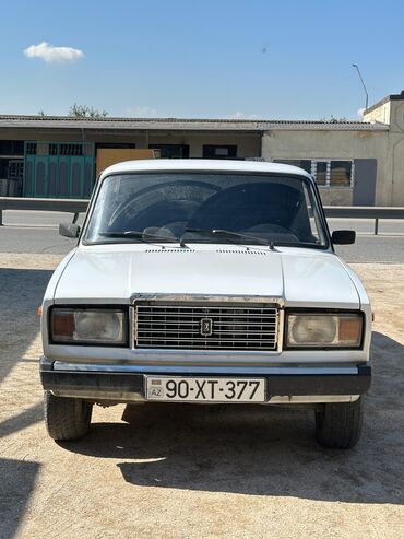 ваза стеклянная прозрачная высокая без узора: VAZ (LADA) 2107: 1.6 l | Sedan