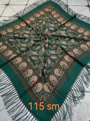 Baş geyimləri: Kelagayi böyük ölçülərdə.ipekler 35 m.ketan pambıq 30 m — 22