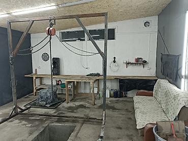 по низу рынка: 49 м², Бетонный | Смотровая яма — 8