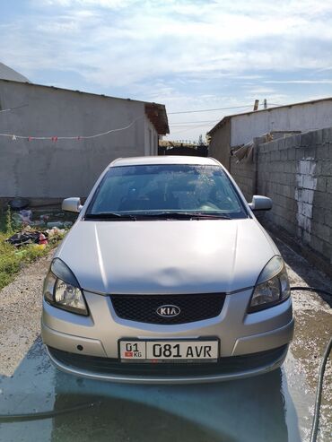 обмен на мото: Kia Rio: 2009 г., 1.4 л, Автоматические, Бензин, Седан