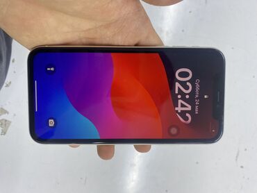 Apple iPhone: IPhone 11, Б/у, 64 ГБ, Белый, Наушники, 77 %