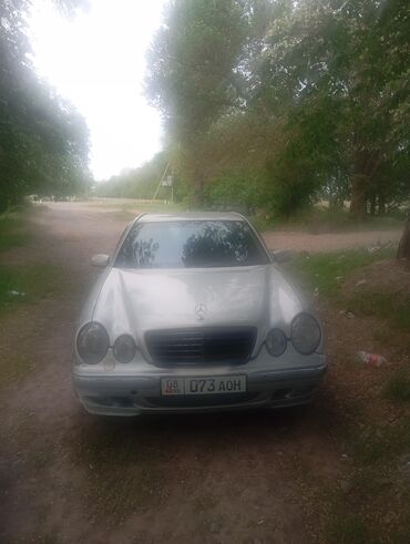 210 авангард: Mercedes-Benz 220: 1999 г., 3.2 л, Автомат, Газ, Седан