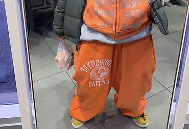 Спортивные штаны: ВЕЩИ НОВЫЕ, магазин Широкие спортивные штаны унисекс, ярко-оранжевые — 4