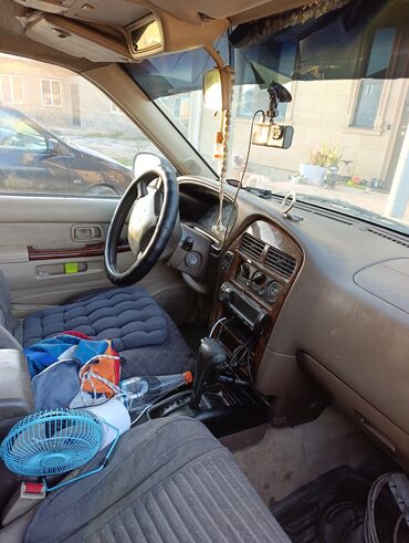 Mitsubishi: Mitsubishi Space Star: 2001 г., 1.3 л, Механика, Бензин, Хэтчбэк — 10