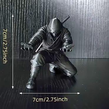 qələm qabi: Ninja Qələm Tutacağı – Masaüstü Figür Ölçü: 7 sm x 7 sm (2.75" x — 3