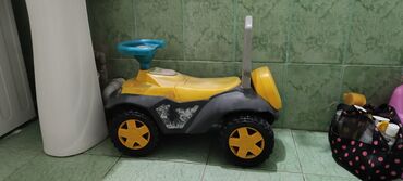 Другие товары для детей: Толкар машинка 
прочные колеса 
всё целое