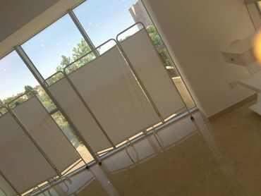 Tibbi arakəsmələr: Ara kəsmə Pərdə Plaşavoy matrialdadı parça deyil Sex malı deyil Sexdə