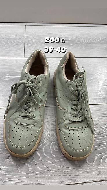 Другая женская обувь: Продаю женскую обувь! Новая и б/у Чтобы приобрести можно связаться по — 7