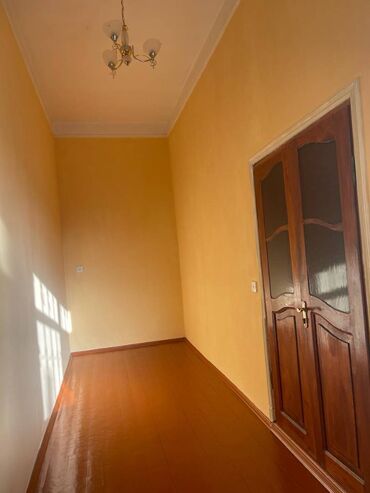 Köhnə tikili: Bakı, Bakıxanov qəs., 4 otaqlı, Köhnə tikili, 70 kv. m — 12