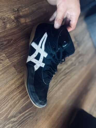 тактические берцы: Эркектердин кроссовкасы, 43, Asics, Колдонулган, түсү - Кара