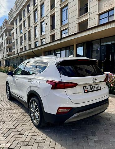 9 c: Прокат Hyundai Santa Fe 2020 года выпуска, объем двигателя 2.0 дизель — 4