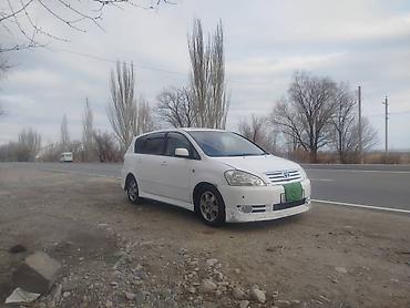 бус делфин: Toyota Ipsum: 2002 г., 2.4 л, Автомат, Бензин, Минивэн — 1