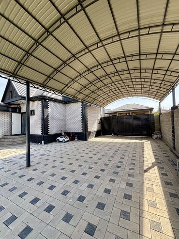 дом продаю в бишкеке: Дом, 88 м², 3 комнаты, Риэлтор, Дизайнерский ремонт