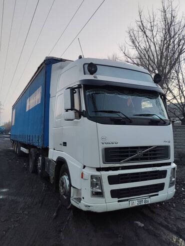 Тягачи: Тягач, Volvo, 2003 г., Тентованный